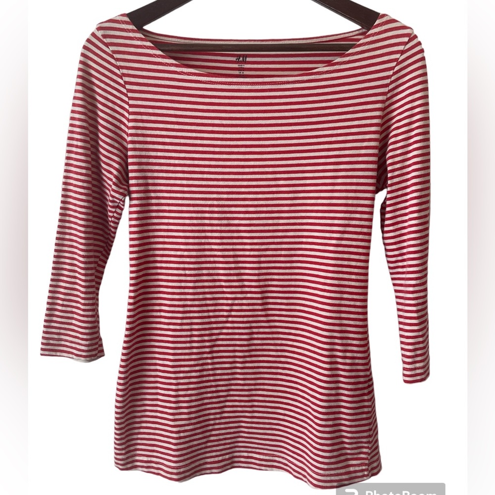 H&M Women’s Size Medium Red and White Striped Three Quarter Length Sleeve Blouse